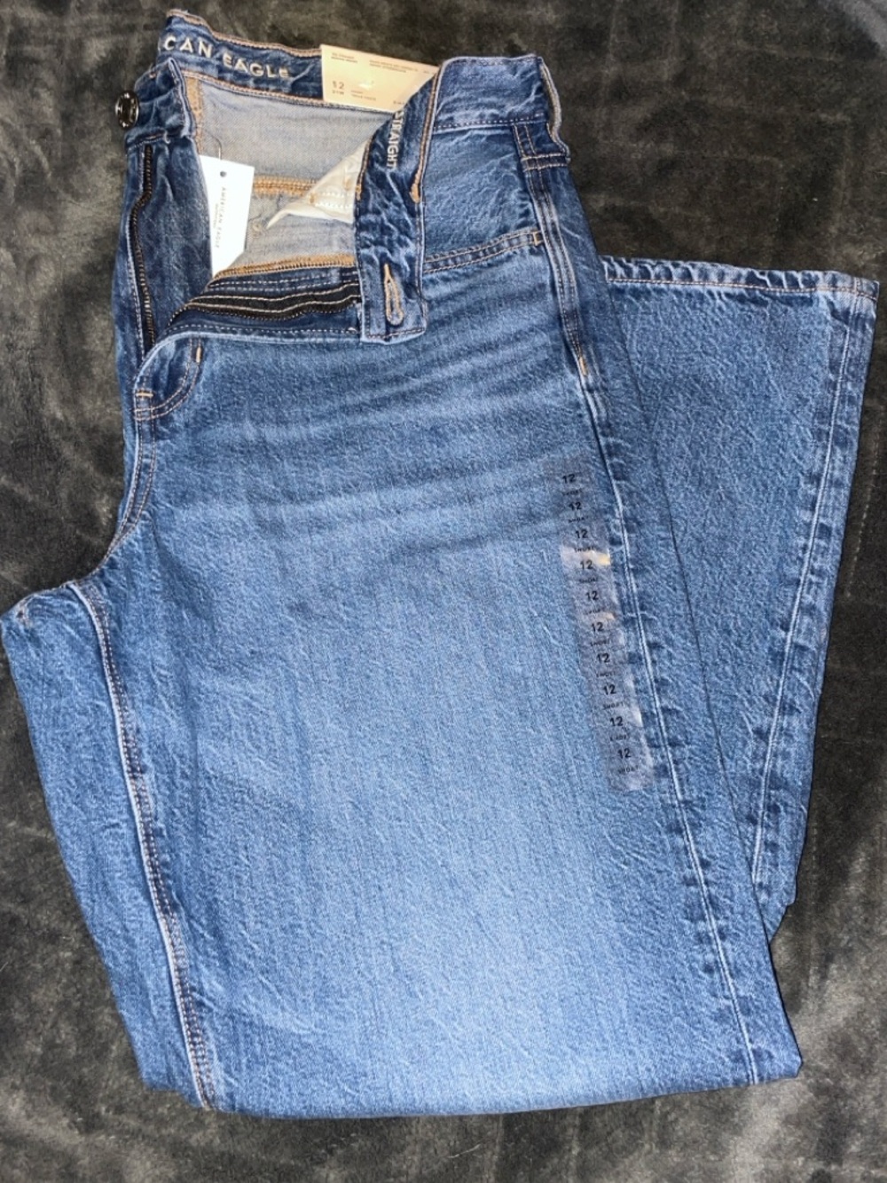 NWT 90’s Straight Leg Jeans American Eagle Size 12